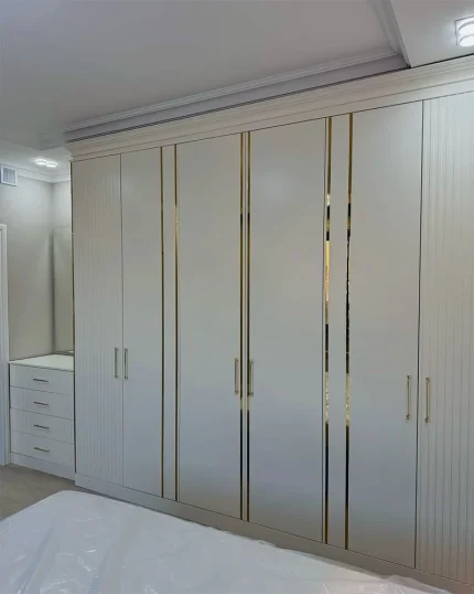 کمد دیواری مدرن و سرویس خواب نئوکلاسیک